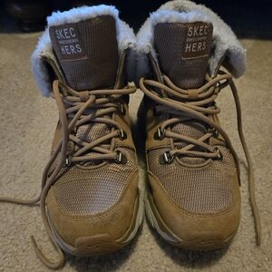 Skechers Women's Max Cushion Goga Mat Boot US 9 Chestnut Brown